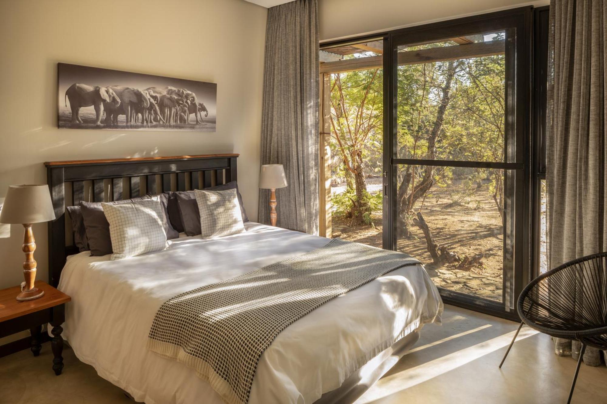 Rixile Kruger Lodge สกูกูซา ภายนอก รูปภาพ