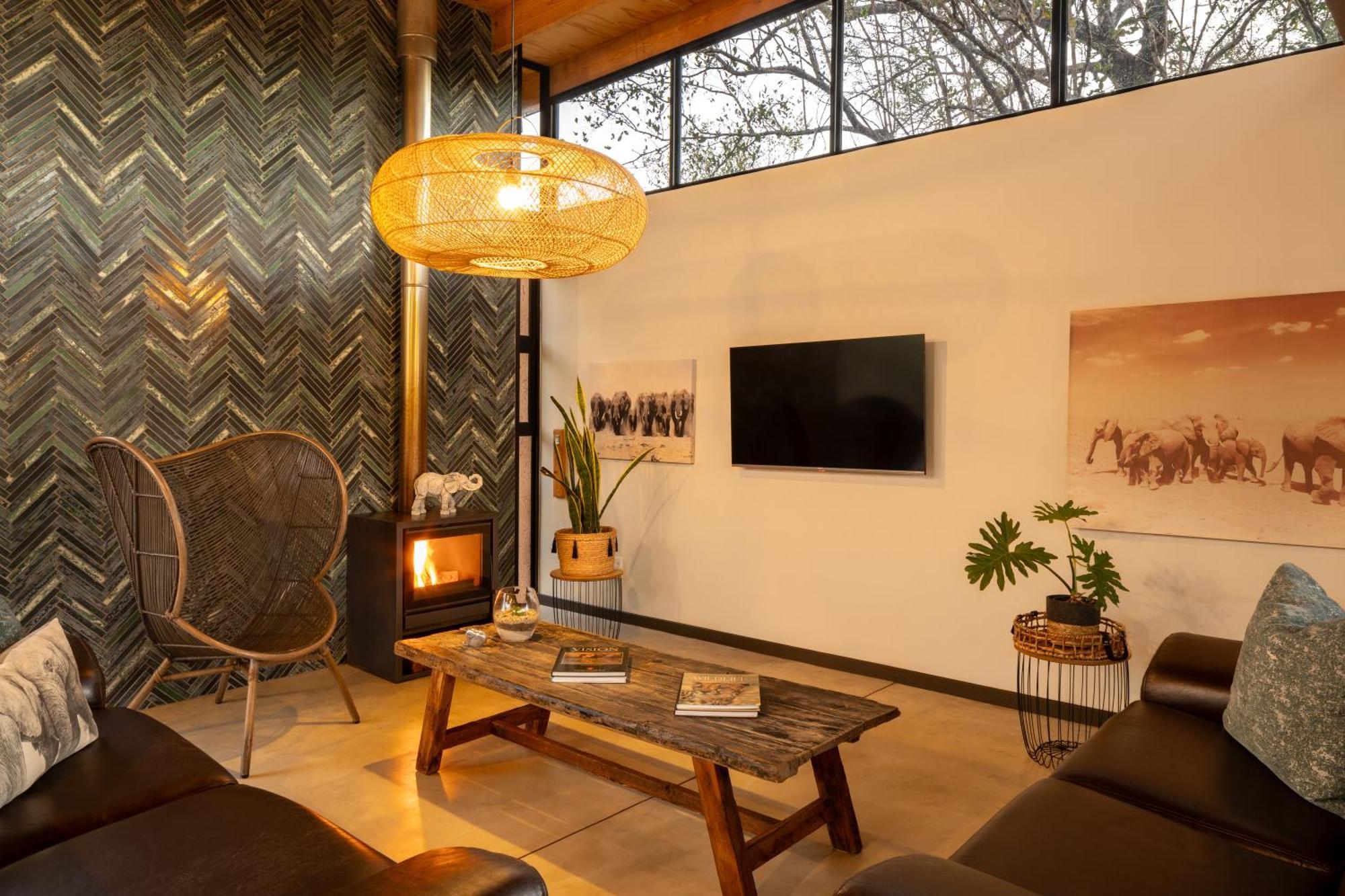 Rixile Kruger Lodge สกูกูซา ภายนอก รูปภาพ
